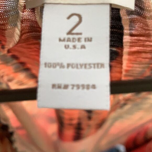 Chico’s size 2 cardigan wrap.  Size up or down with this crinkle material design - Picture 6 of 8